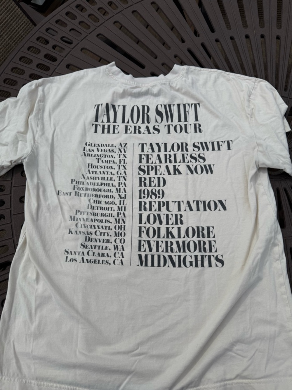 Taylor Swift White Graphic Photo-Collage 'The Eras Tour' Tee, Sz medium. - Picture 3 of 6